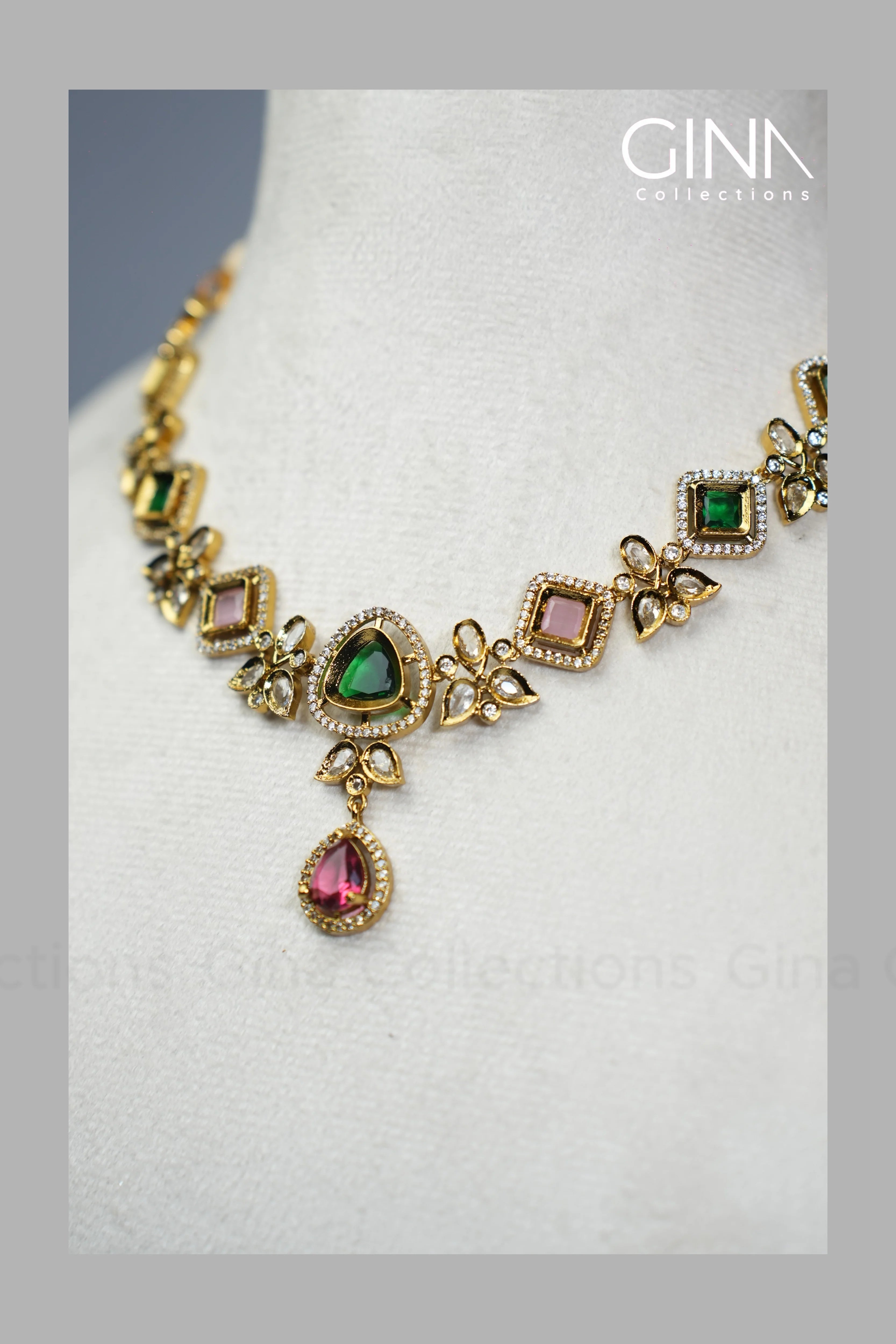Sparkling AD Stone Victorian Style Necklace