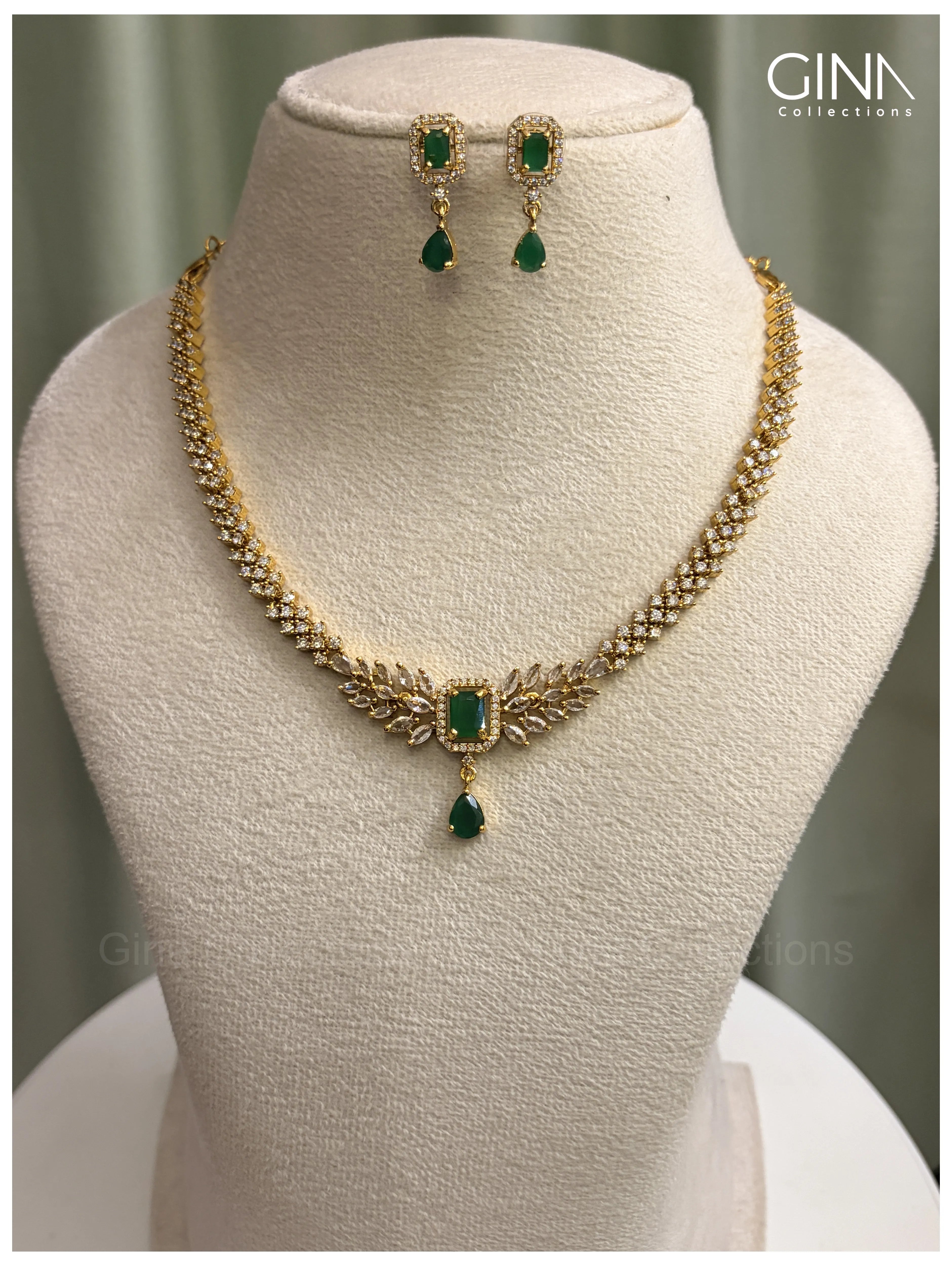 Sleek Stone Necklace