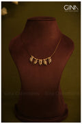 Invisible Chain-5 Leaves Pendant