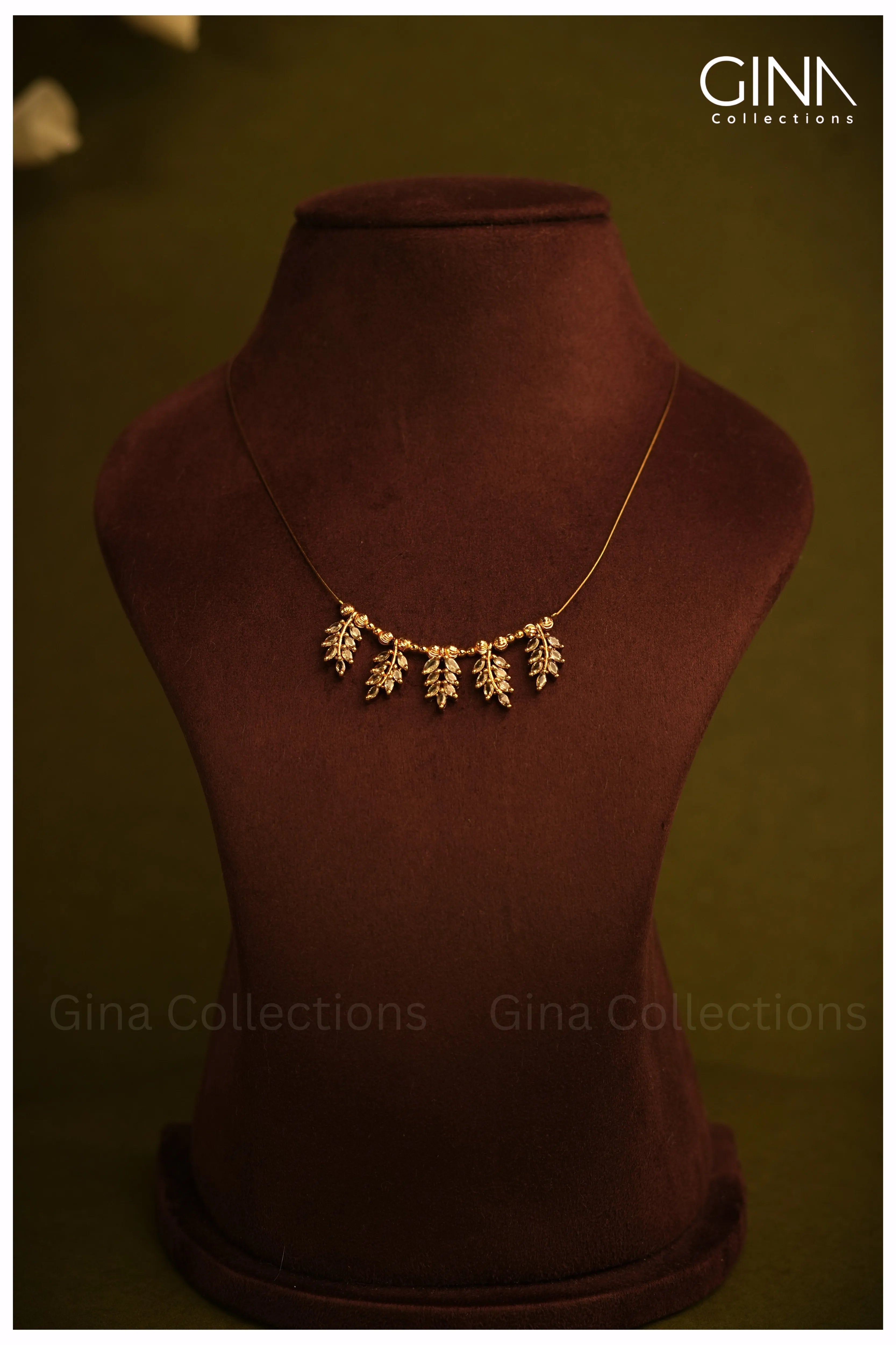 Invisible Chain-5 Leaves Pendant