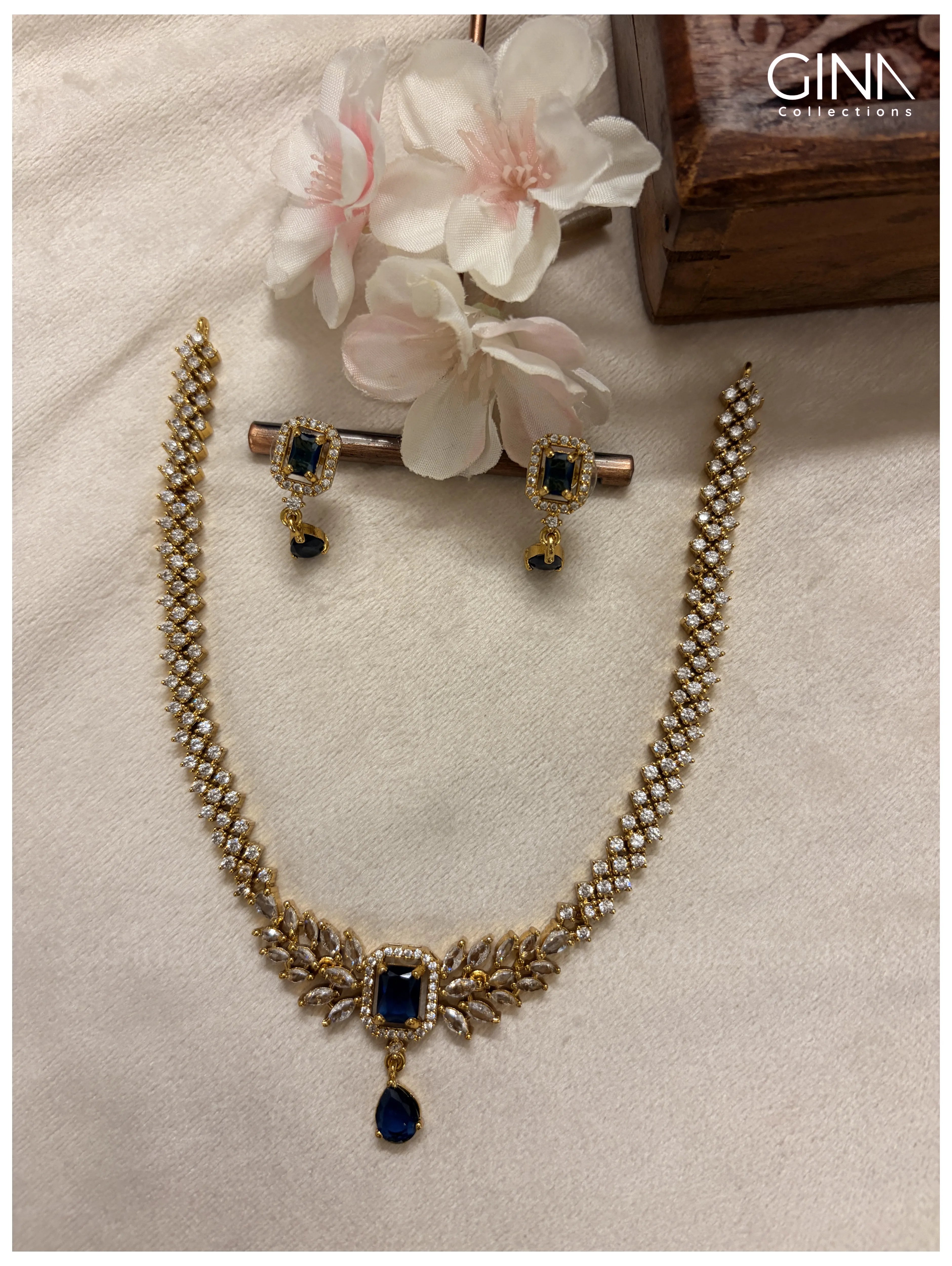 Sleek Stone Necklace