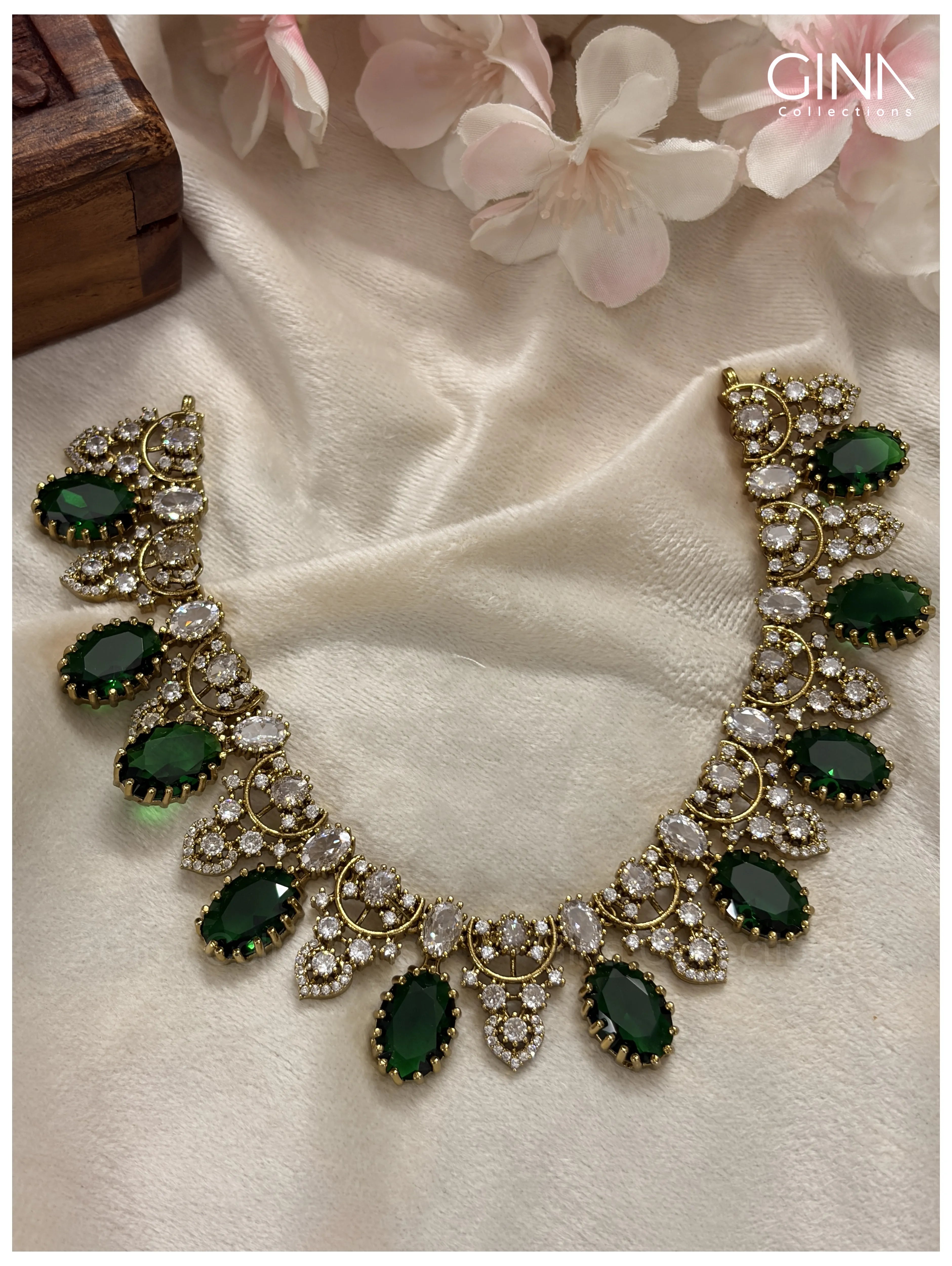 Sparkling Premiuim Emerald Necklace and Earrings Set