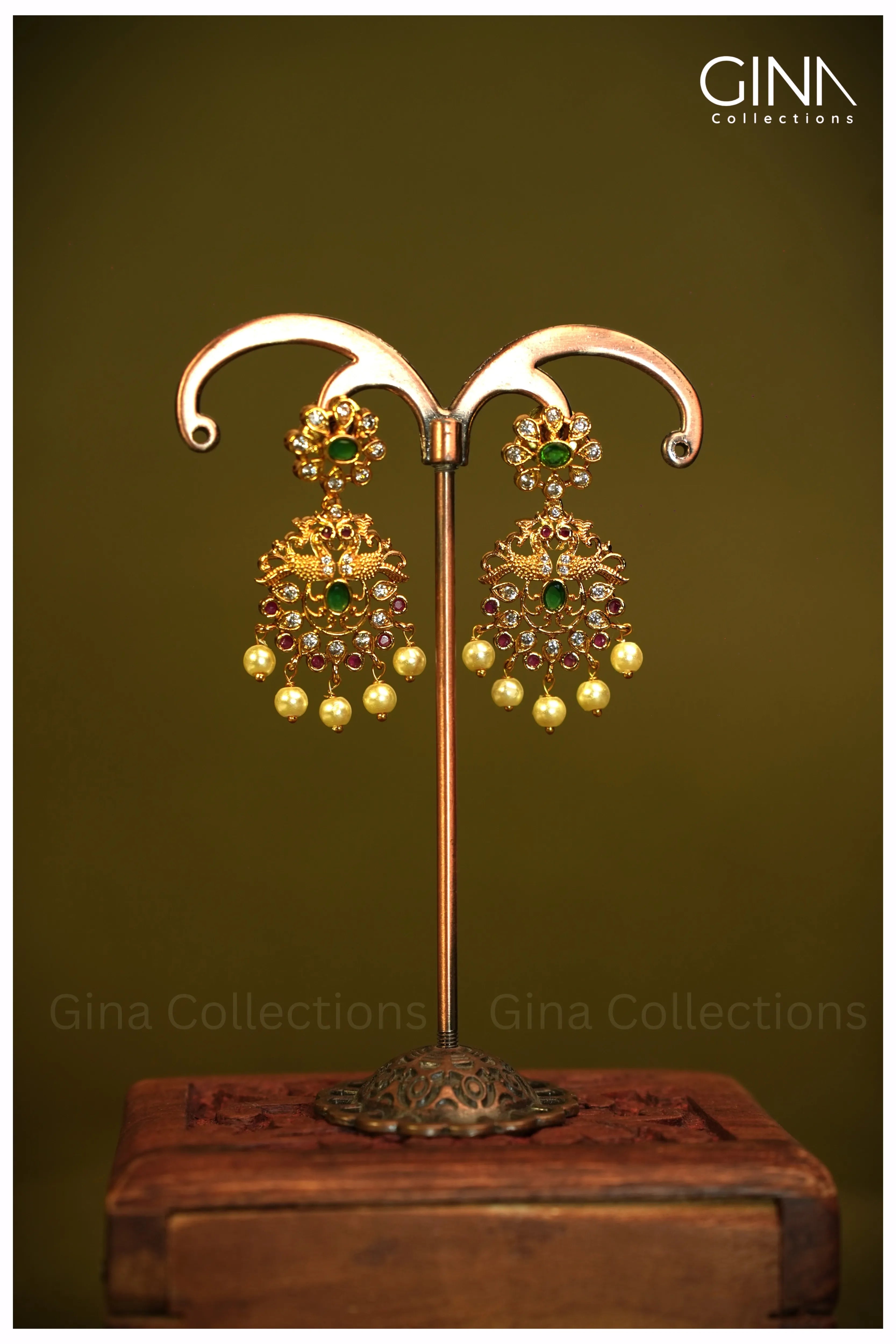 Attigai with Pearl Drops Necklace