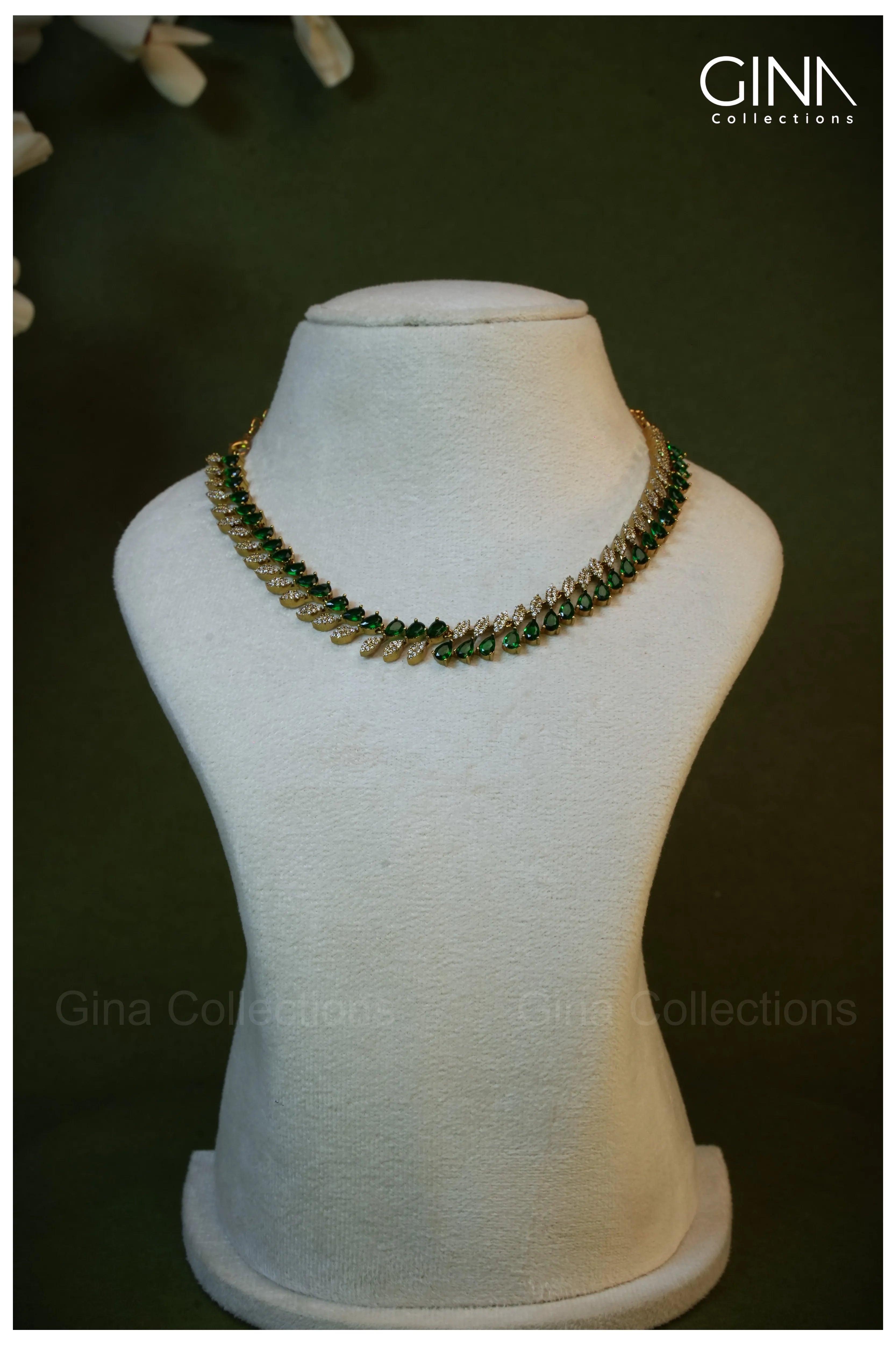 Emerald Plaid Elegant Necklace