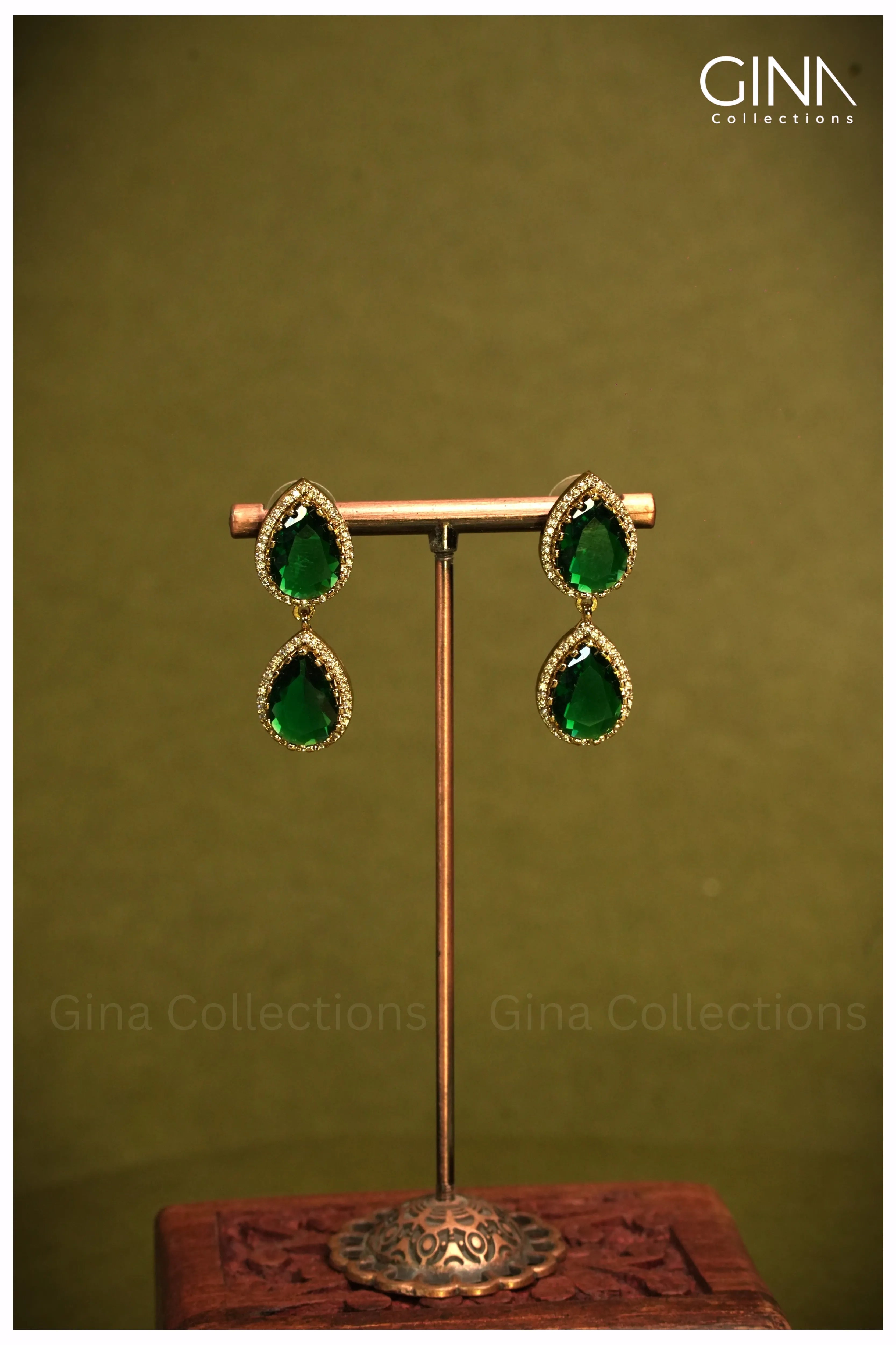 Graceful Victorian Emerald Haram
