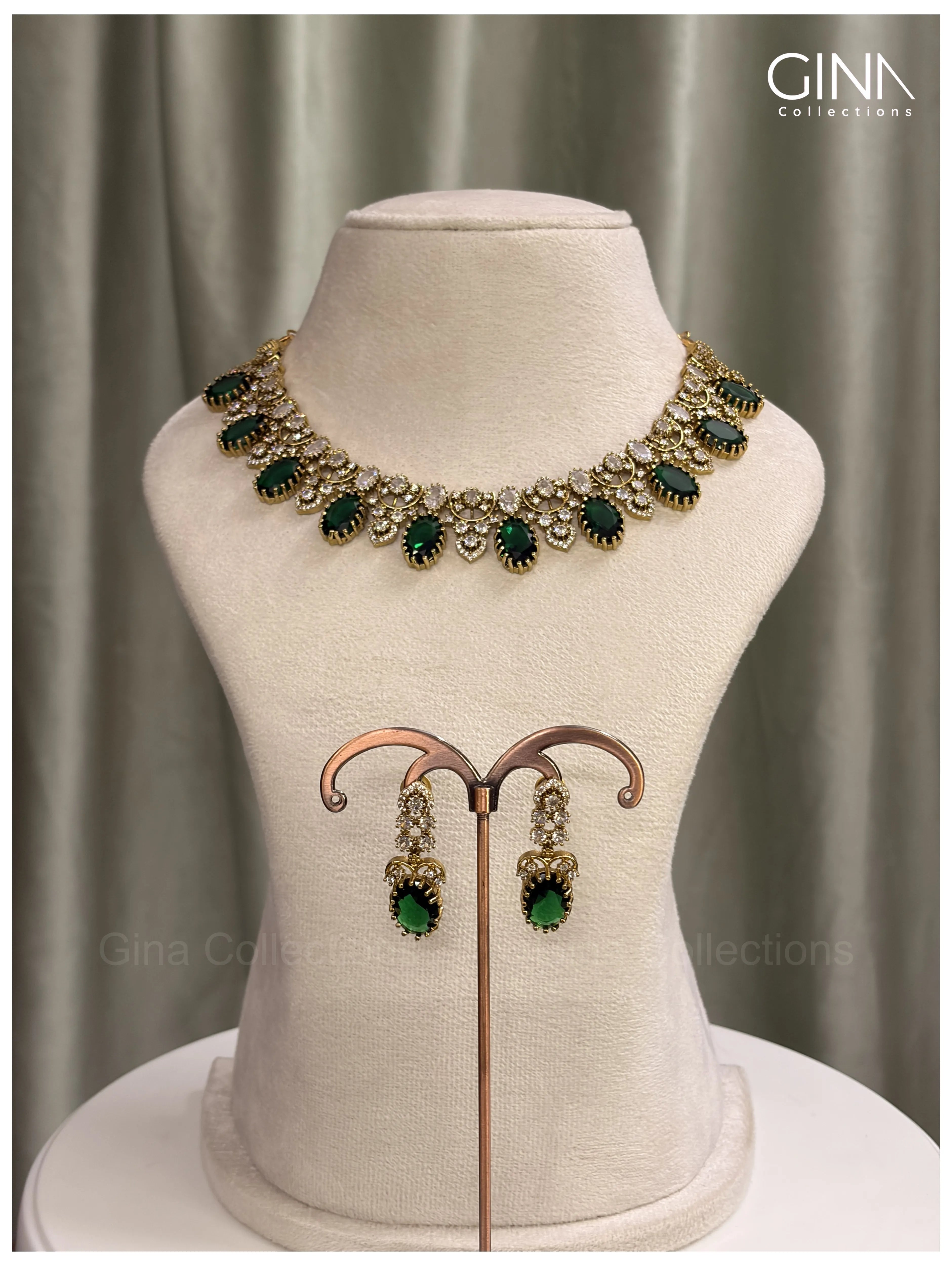 Sparkling Premiuim Emerald Necklace and Earrings Set
