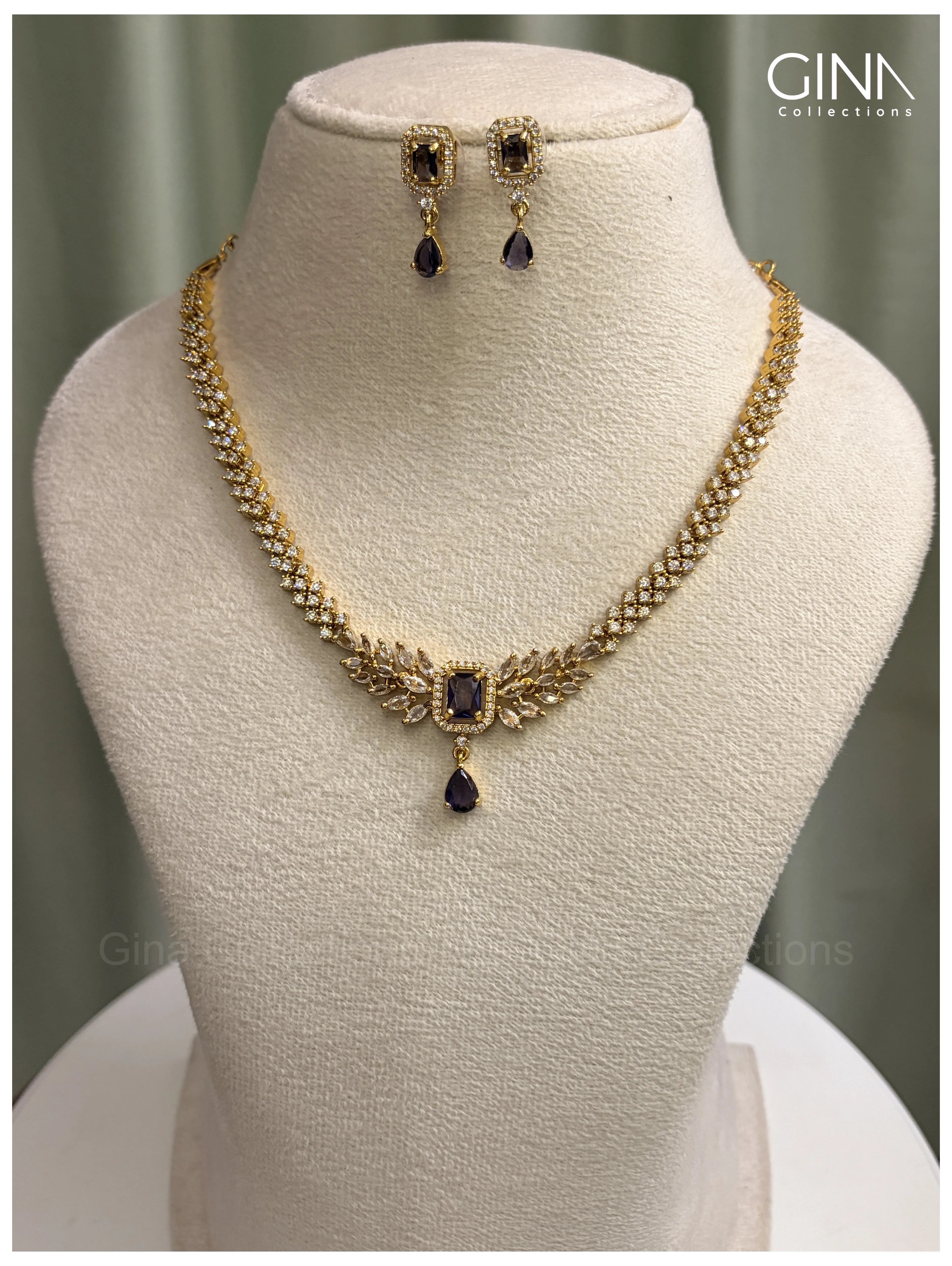 Sleek Stone Necklace