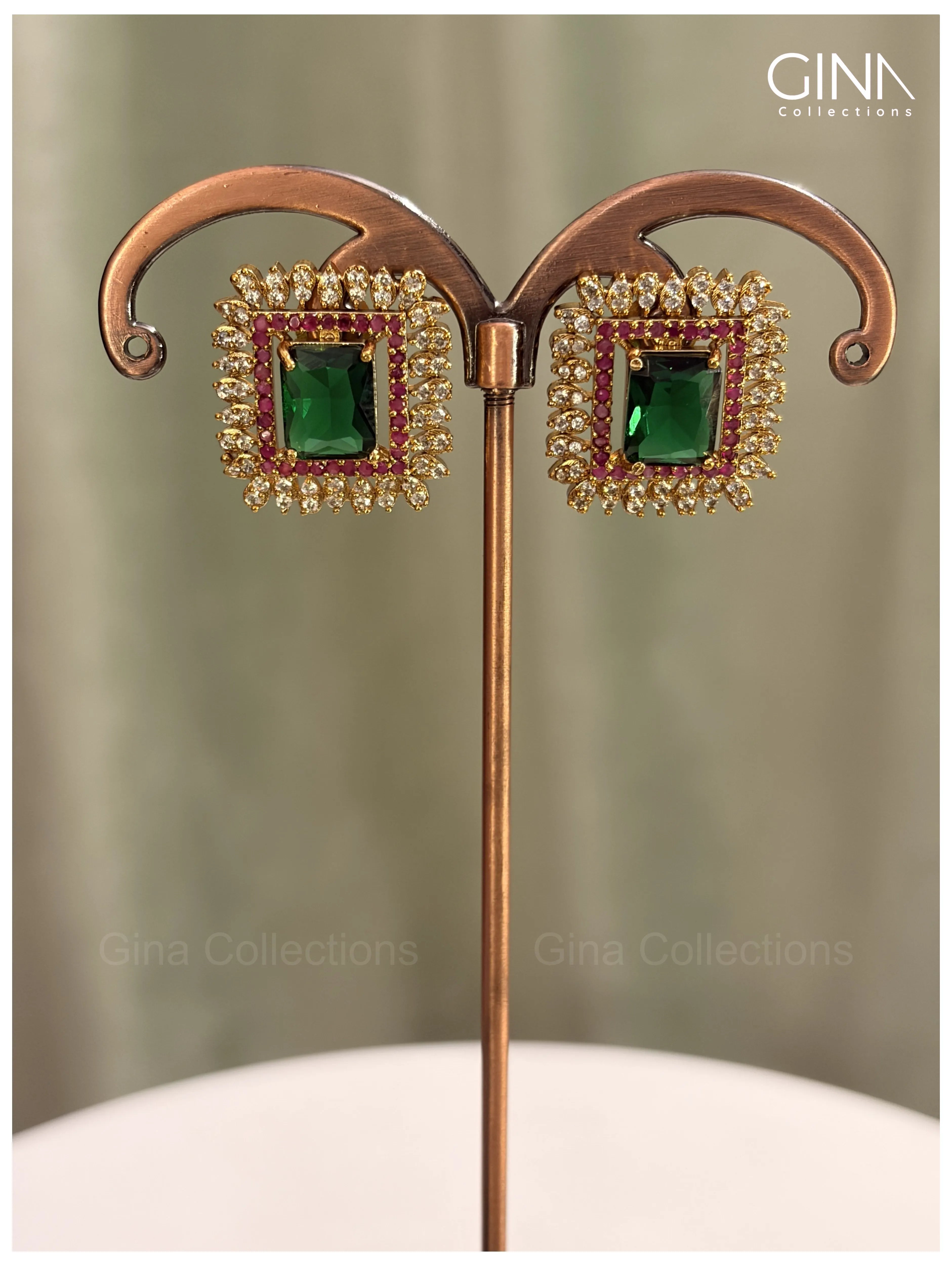 Gold Plated Hasli with Dominant Emerald Pendant