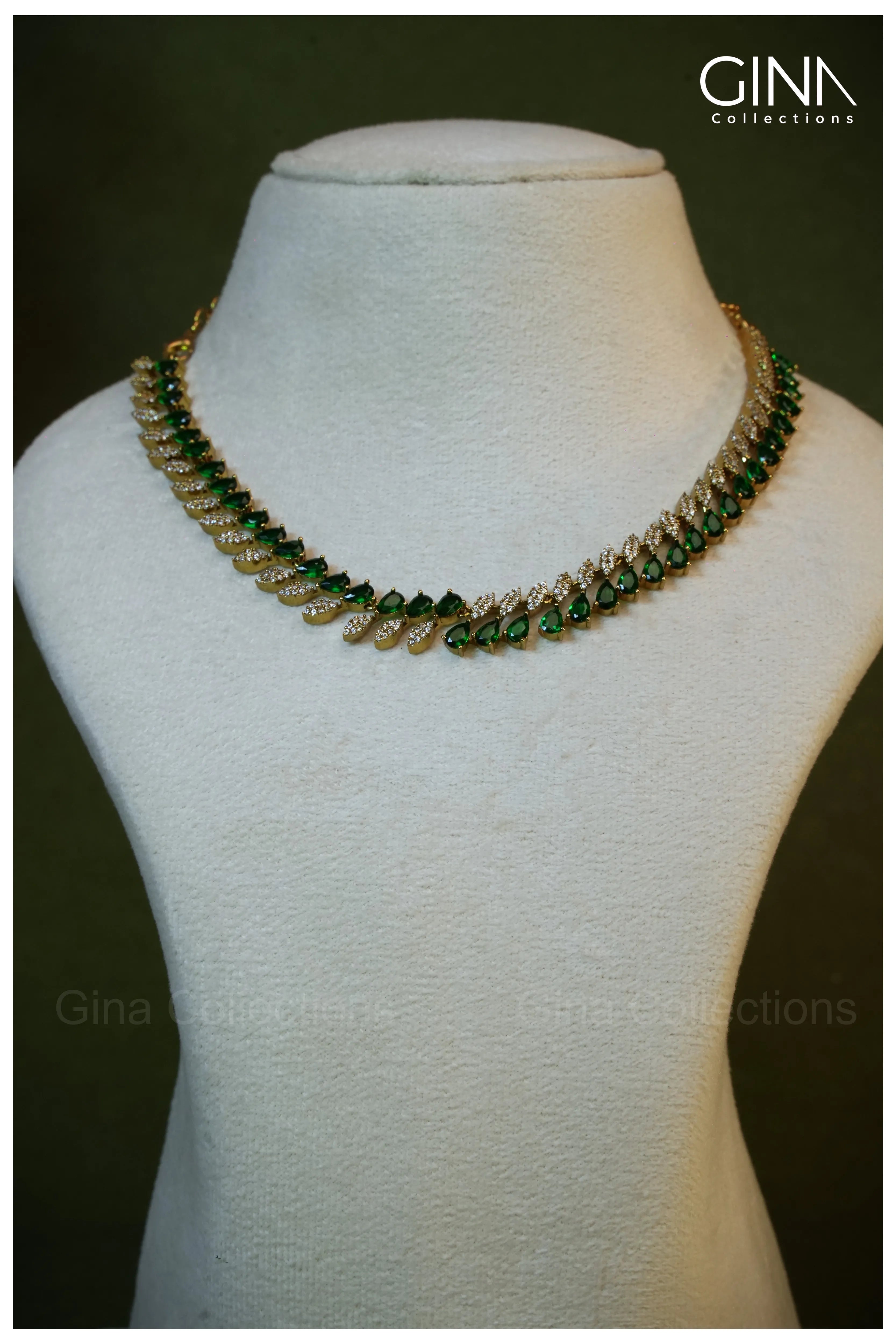 Emerald Plaid Elegant Necklace