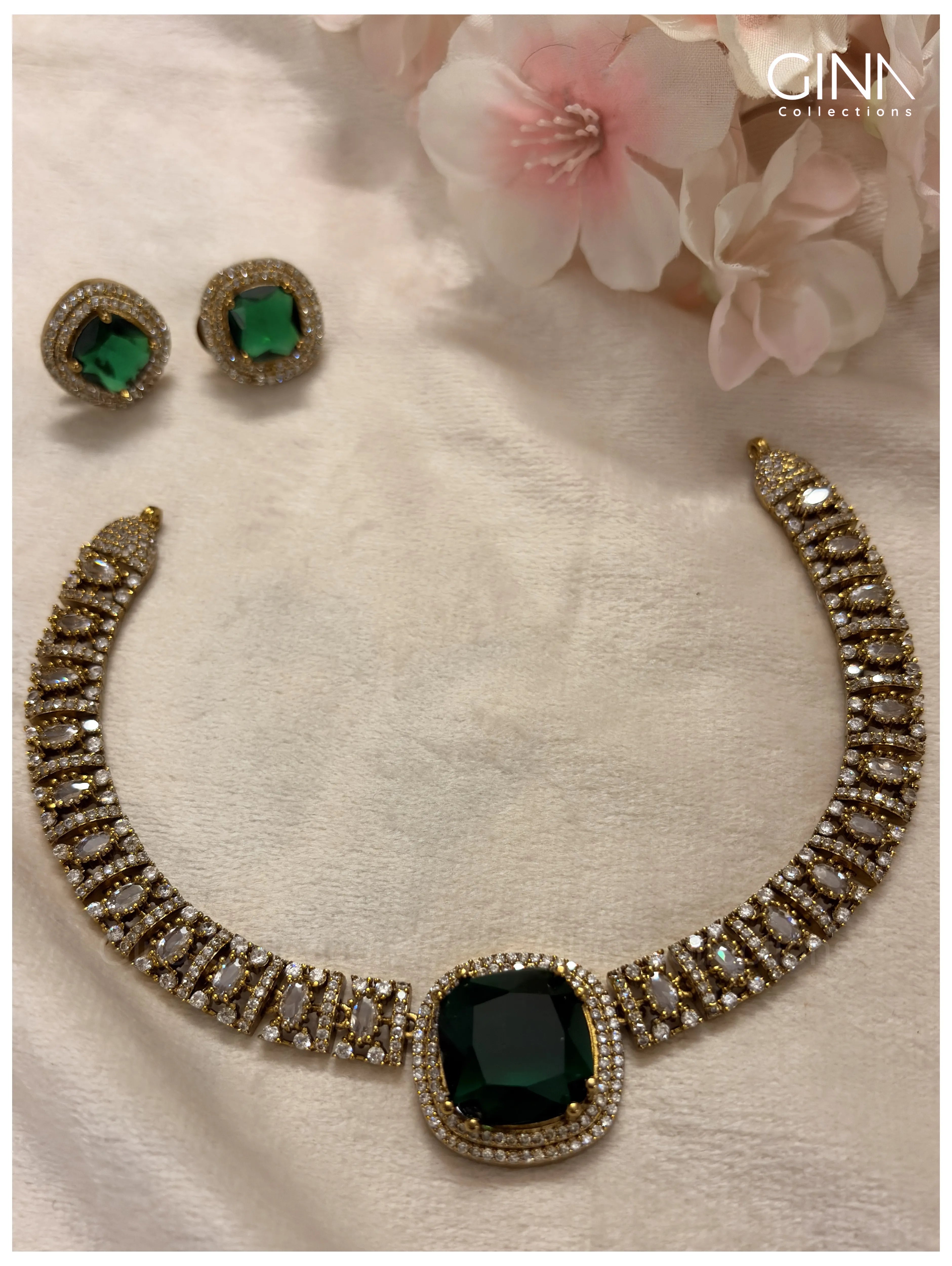 Square emerald Pendant - Choker cum Necklace