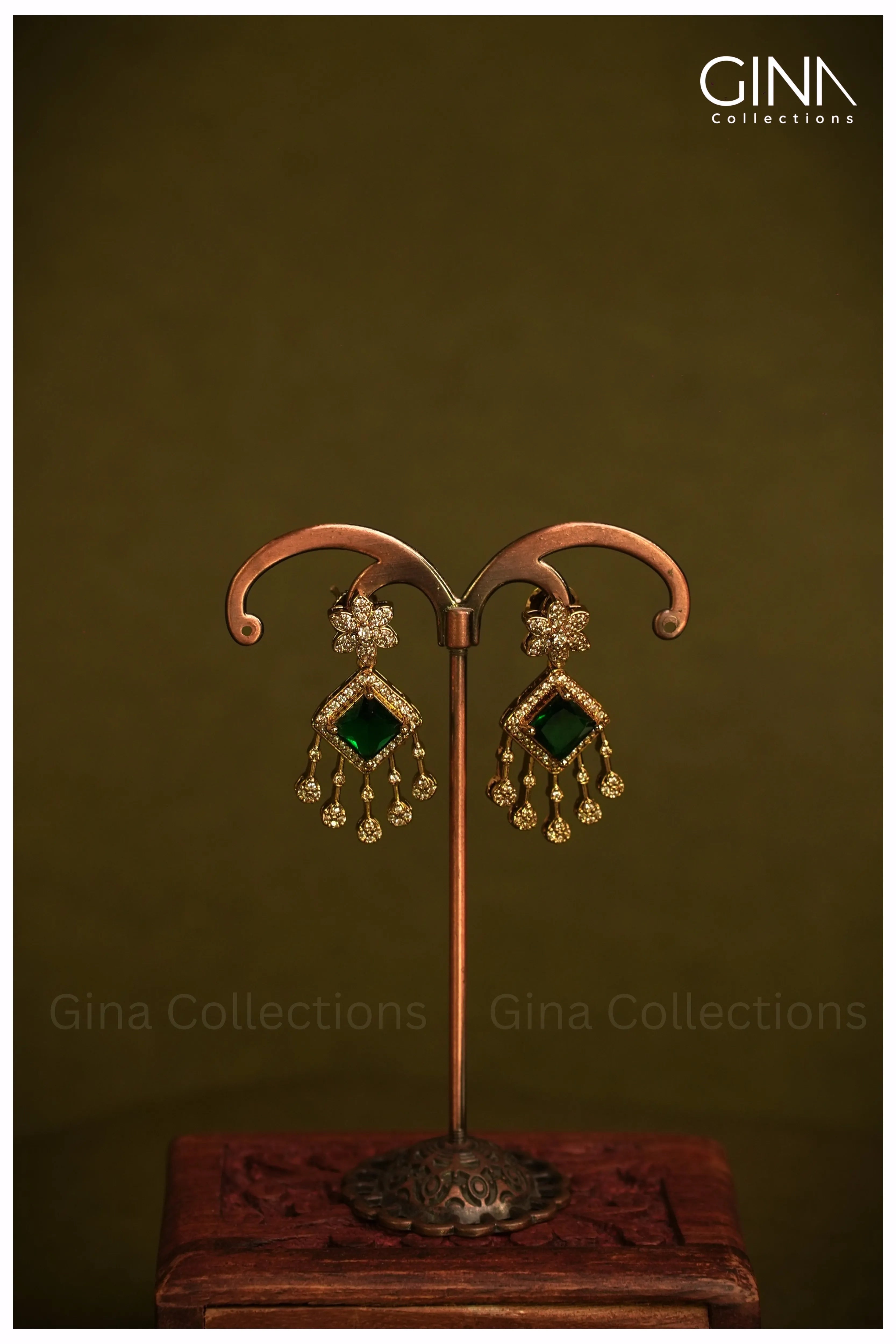Emerald Hasli Necklace