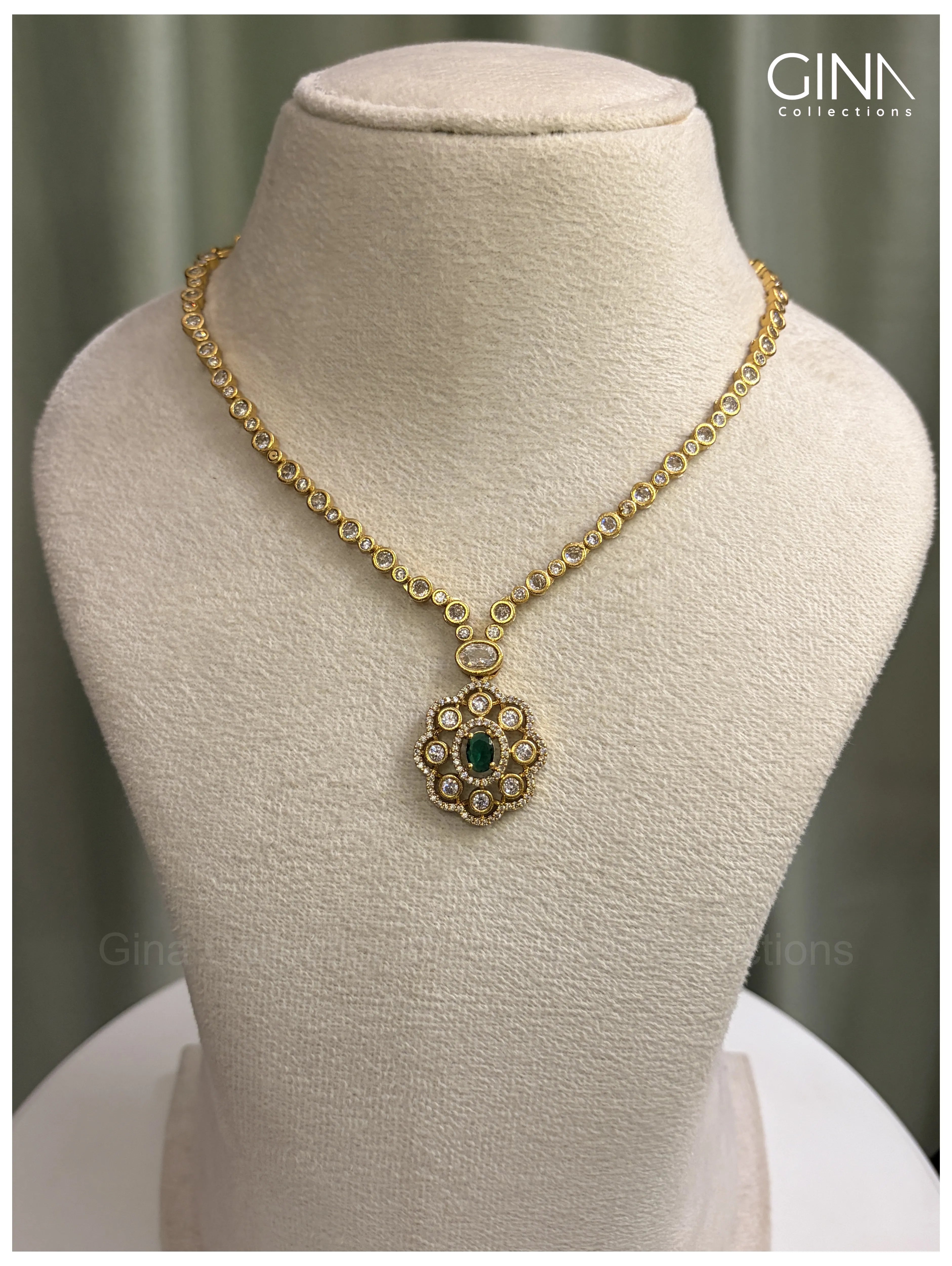 Emerald Swarnamallika Necklace