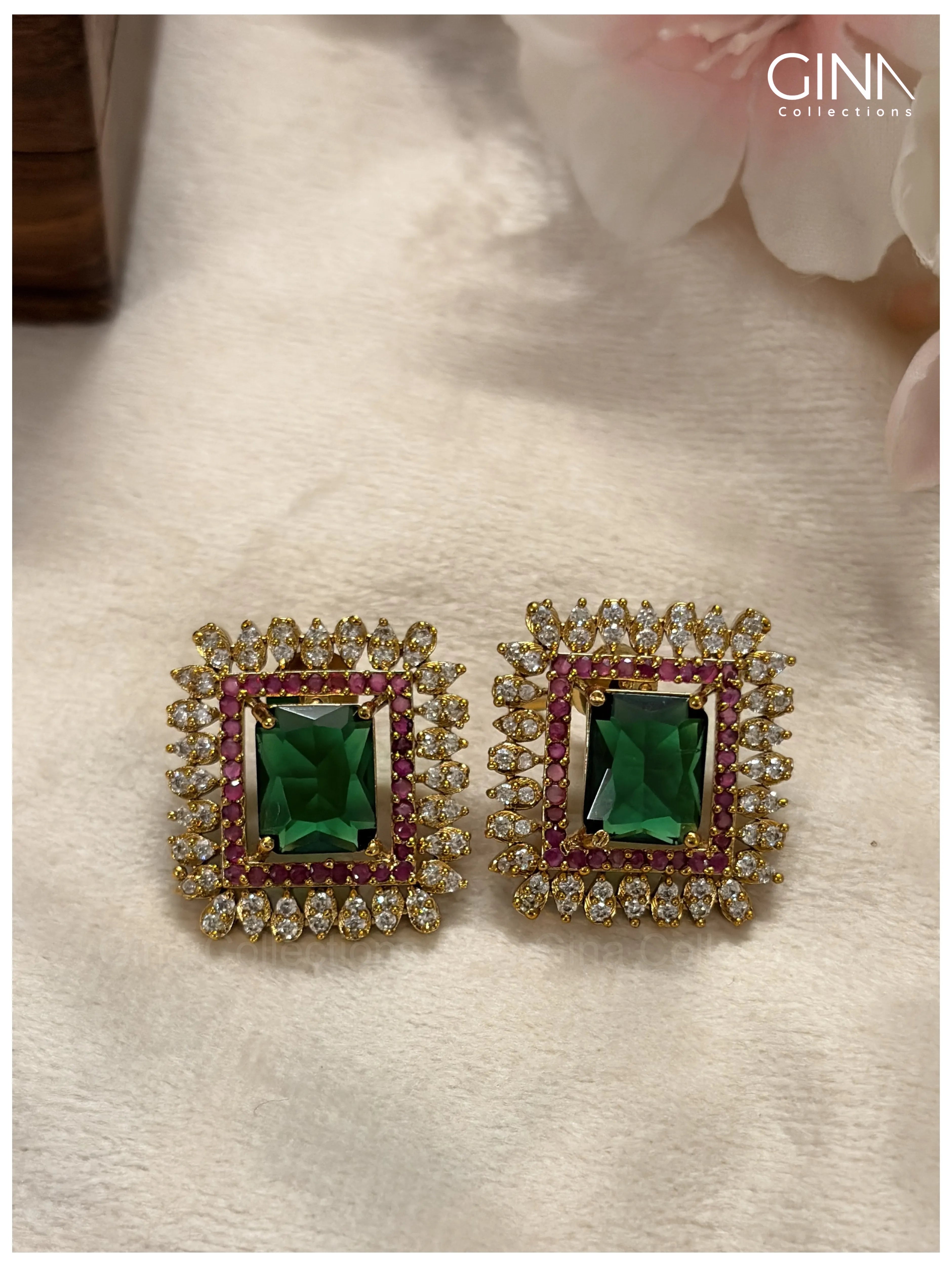 Gold Plated Hasli with Dominant Emerald Pendant